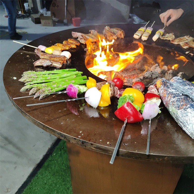 Wood and Charcoal Fuel Corten Steel Fire Pit Barbecuing